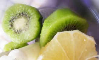 Зеленый коктейль с лимоном - фото шаг 4