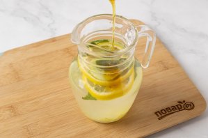 Огуречно-лимонный напиток с имбирём и мятой - фото шаг 7