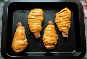 Куриные ножки в слоеном тесте - фото шаг 8