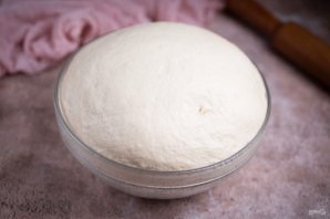 Слоеные пирожки с сыром и луком - фото шаг 11