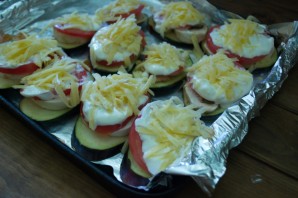 Баклажаны, запеченные с помидорами и сыром - фото шаг 6