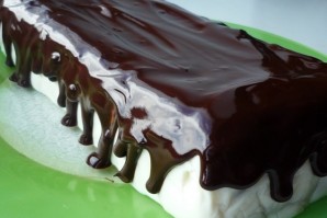 Творожный торт с печеньем без выпечки - фото шаг 7