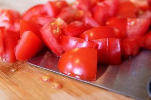 Кальмары в томатном соусе - фото шаг 2