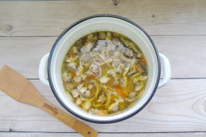 Сливочный суп с курицей и шампиньонами - фото шаг 7