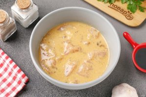 Жареное куриное филе в сметанно-соевом кляре - фото шаг 4