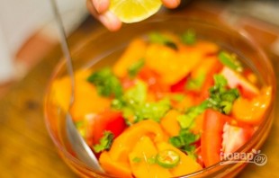 Острый салат с манго и помидорами - фото шаг 5