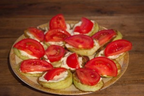 Жареные кабачки с помидорами и сыром - фото шаг 4
