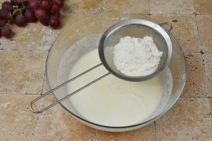 Кексы с виноградом и сыром дор блю - фото шаг 4