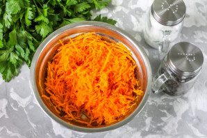Салат с морковью и творогом - фото шаг 2