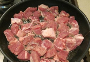 Вкусное мясо кусочками на сковороде - фото шаг 3