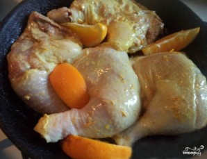 Куриные бедра с апельсинами - фото шаг 2