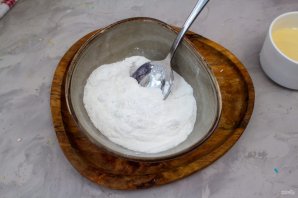 Глазурь из сухого молока и сгущенки - фото шаг 2