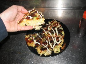 Японская пицца Окономияки (Okonomiyaki) - фото шаг 12