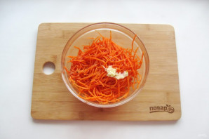 Салат с морковью по-корейски - фото шаг 8