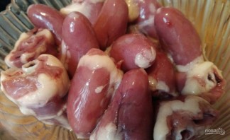 Овощное рагу с куриными сердечками и помидорами - фото шаг 1