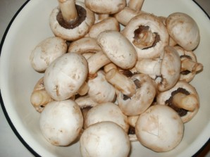 Постные фаршированные грибы - фото шаг 1