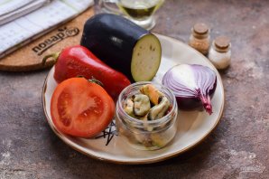 Салат с мидиями и баклажанами - фото шаг 1