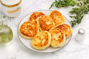 Сырники из прокисшего творога - фото шаг 7