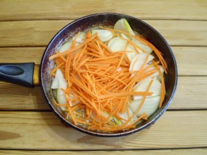 Картошка с морковью и луком - фото шаг 4