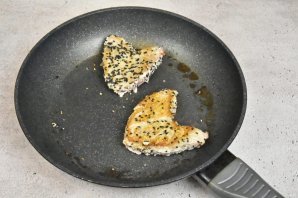 Теплый салат с тунцом - фото шаг 4