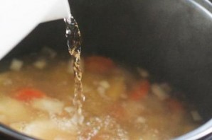 Суп с макаронами в мультиварке - фото шаг 6