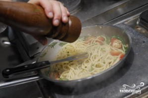 Спагетти с помидорами черри - фото шаг 9