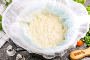 Адыгейский сыр рецепт в домашних условиях из молока и уксуса - фото шаг 4