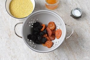 Постная пшенная каша с сухофруктами - фото шаг 2