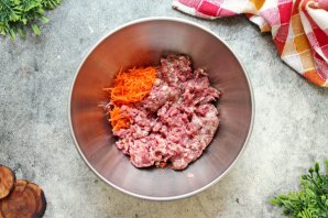 Котлеты из говядины в духовке - фото шаг 3