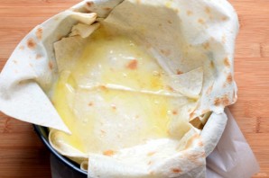 Ленивый пирог из лаваша с сыром, картофелем и зеленью - фото шаг 4