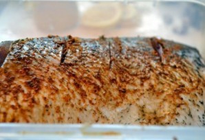 Белая рыба, запеченная в духовке - фото шаг 2