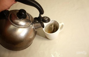 Чай со сгущенкой - фото шаг 1