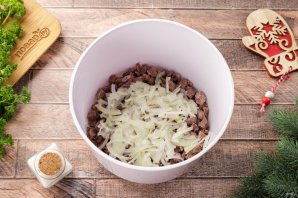 Новогодний салат "Варежка" на год Лошади