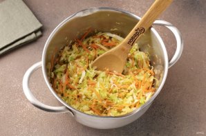 Салат из капусты и моркови "Пальчики оближешь" - фото шаг 7