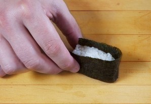 Суши с икрой - фото шаг 4