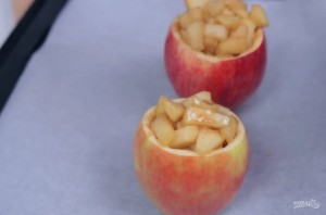 Печеные яблоки с хрустящими мюсли - фото шаг 4