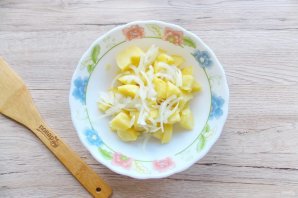 Картофельный салат с маслинами - фото шаг 3