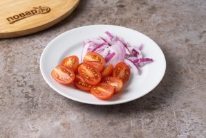 Соевый салат с помидорами - фото шаг 4