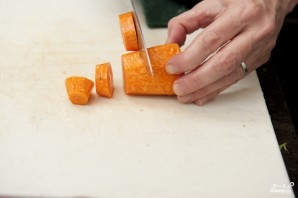Картофель, запеченный с морковью - фото шаг 2