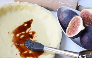 Пирог с инжиром и козьим сыром - фото шаг 1