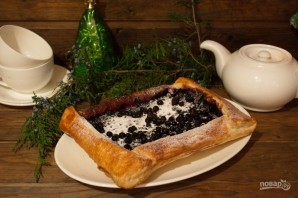 Пирог с черникой из слоеного дрожжевого теста - фото шаг 6