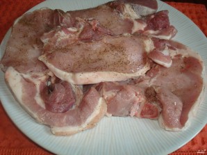 Картофель со свининой в духовке - фото шаг 1