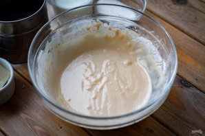 Сладкие булочки из дрожжевого теста на кефире и молоке - фото шаг 5