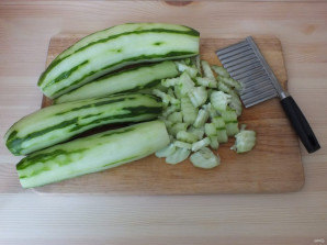 Салат из переросших огурцов на зиму - фото шаг 2