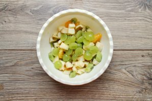 Фруктовый салат с яблоками, грушами и киви - фото шаг 7