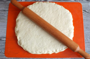 Рогалики с сыром из дрожжевого теста - фото шаг 15