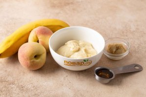 Персиковый смузи с бананом и йогуртом - фото шаг 1