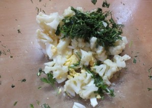 Салат из цветной капусты с яйцом - фото шаг 5