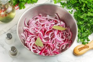 Лук маринованный быстрый - фото шаг 7