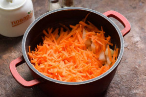 Салат из лука и моркови на зиму - фото шаг 4